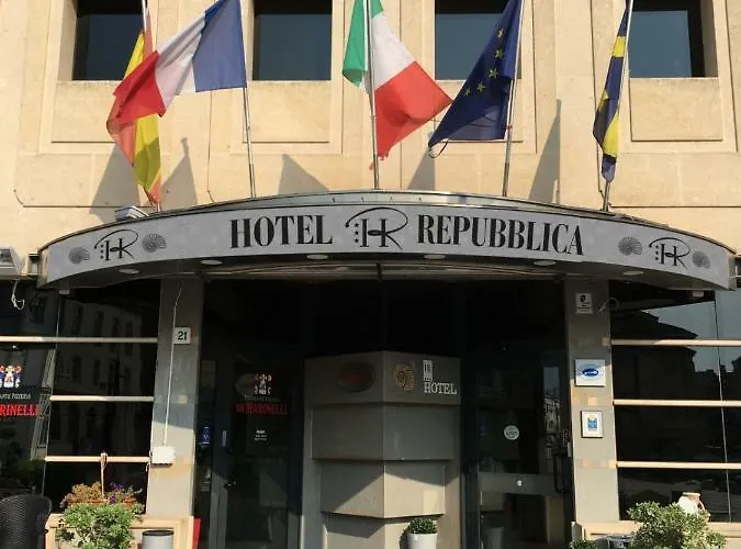 Hr Hotel